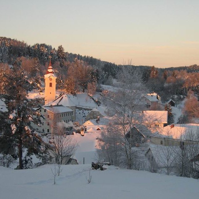 Kirchbach im Winter